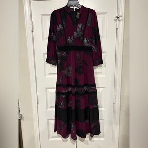 TAYLOR Maroon Black Gray Floral Print Dress Size 4 Lined With Lace Accents